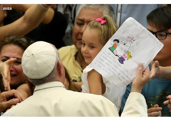 Katechéza pápeža Františka: Cirkev je otcovský dom aj pre zranené rodiny