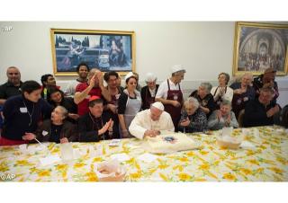 Katechéza pápeža Františka: Chráňme si rodinný stôl čerpaním z Eucharistie