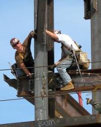479px-Construction_Workers.jpg - 