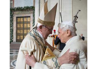 Vstupom cez Svätú bránu pápež František otvoril Jubilejný rok milosrdenstva