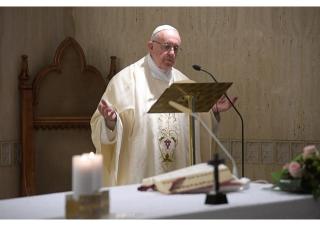 Ranná homília pápeža Františka: Ježišov pokoj nie je bez kríža