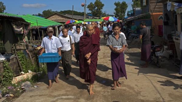 Mjanmarsko: Pastor vyháňa démonov z náčelníkovho syna, budhistická dedina prichádza ku Kristovi
