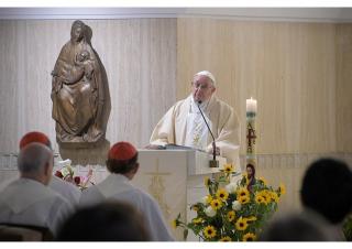 Cirkev je ako bicykel, v pohybe má rovnováhu – ranná homília pápeža Františka