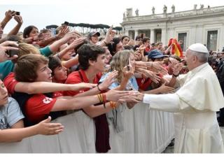 Generálna audiencia pápeža Františka: Krstná voda a krstné sľuby