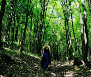 Odhodlaná kráčať vpred