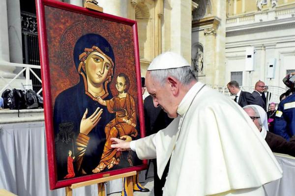 PRAYER FOR THE MARIAN DAY ON THE OCCASION OF THE YEAR OF FAITH ADDRESS OF HOLY FATHER FRANCIS Saint Peter's Square Saturday, 12 October 2013