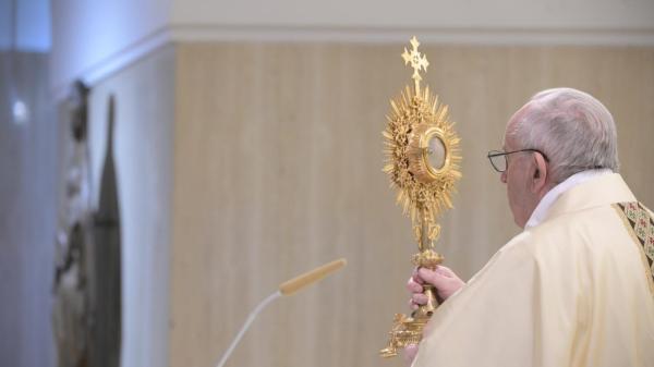 Ježiš v podobenstve o zrne, ktoré padlo do zeme, hovorí, že svetské starosti – čiže svetskosť – udúšajú Božie slovo, nenechajú ho rásť (porov. Lk 8,7)